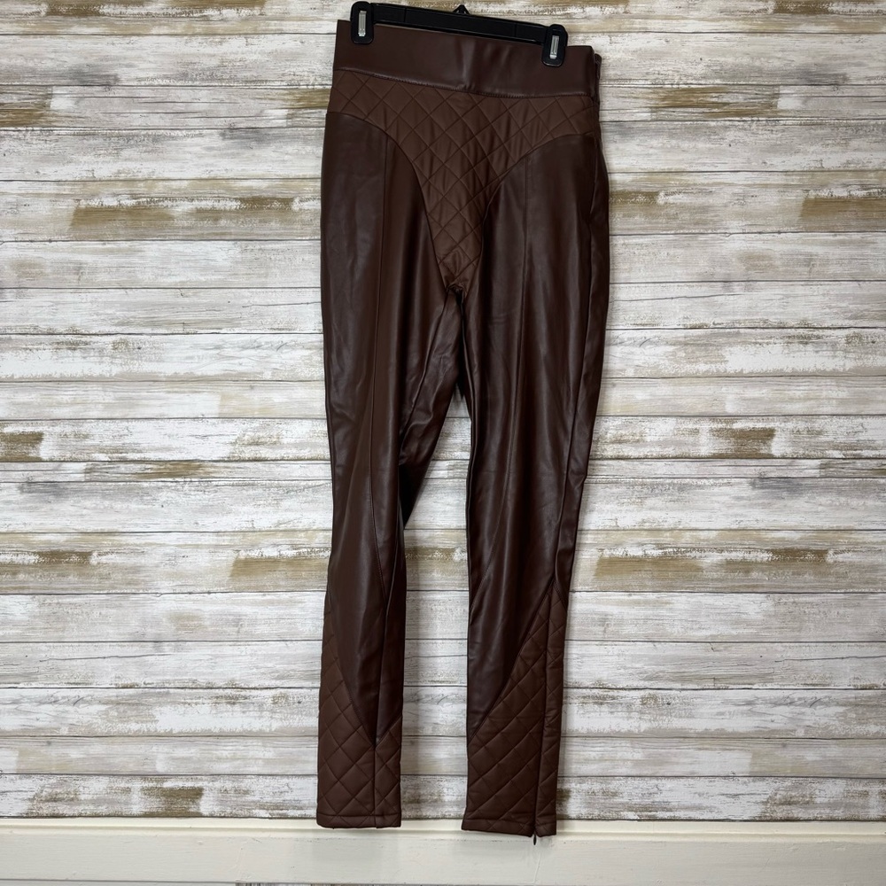 Maniere De Voir Quilted Faux Leather Skinny Pants in Brown